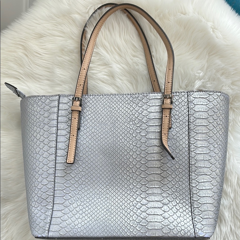 GUESS Lilac Metallic Snakeskin Embossed Tote Purse - Picture 3 of 7